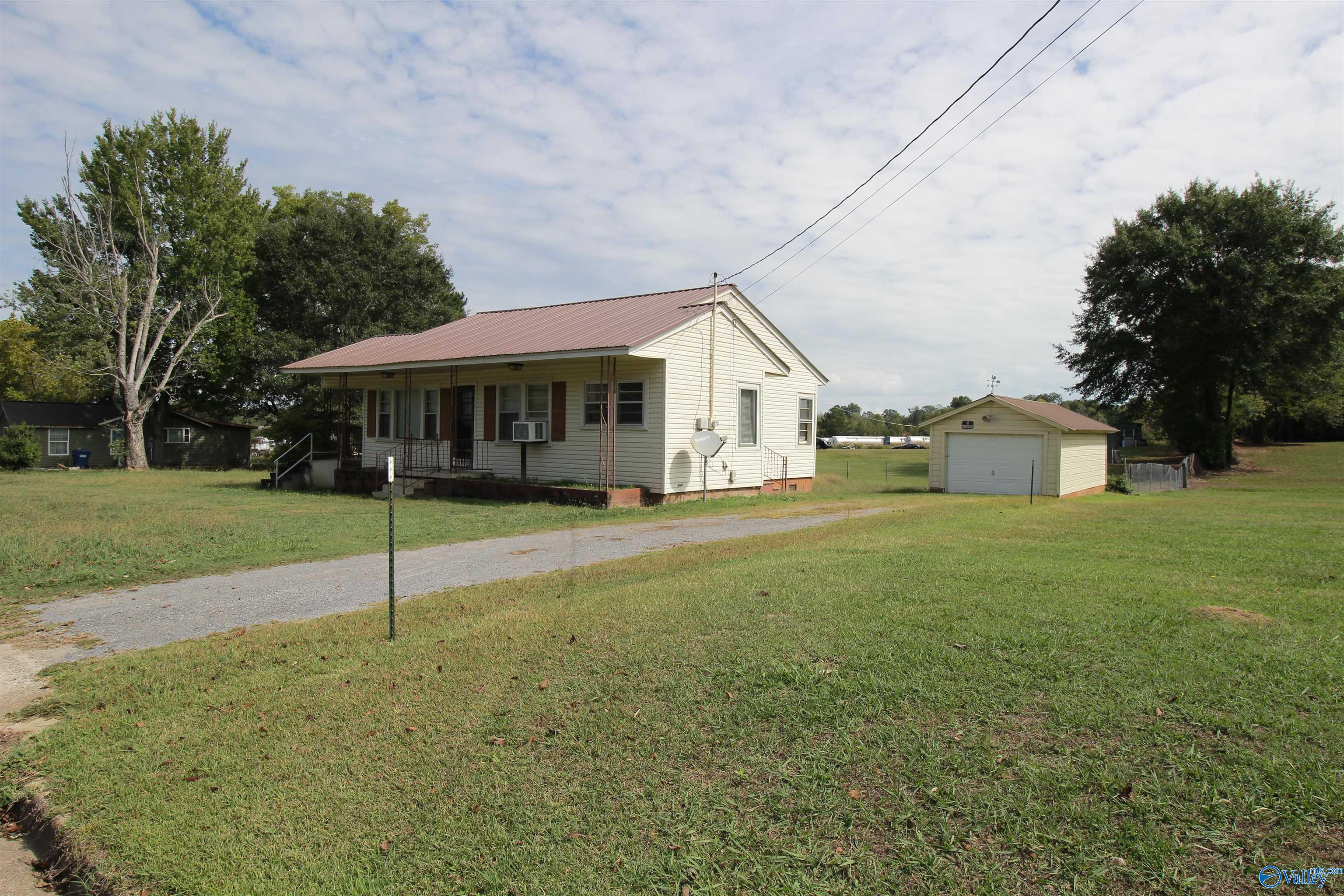 1104 Whitesville Road, Albertville, Alabama image 9