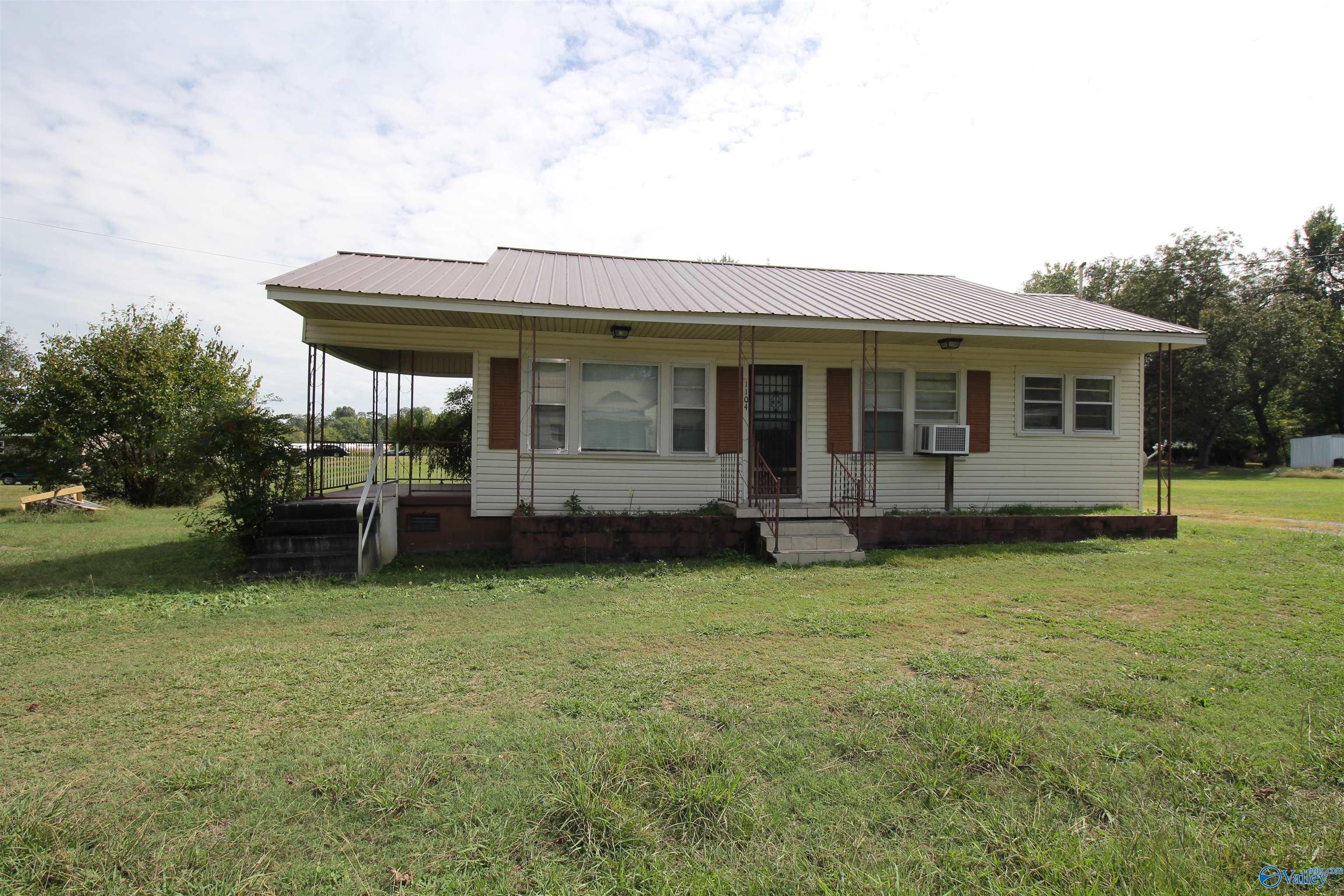 1104 Whitesville Road, Albertville, Alabama image 1