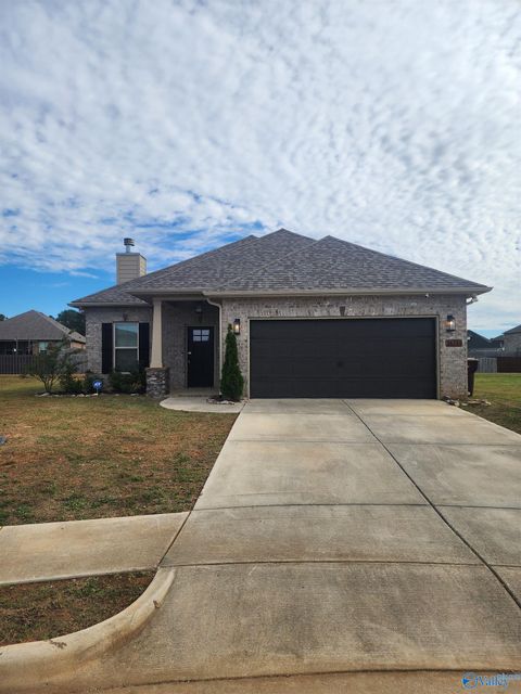 Homes For Rent - 26333 Kennesaw Bluff Drive<br/> Athens, AL 35613