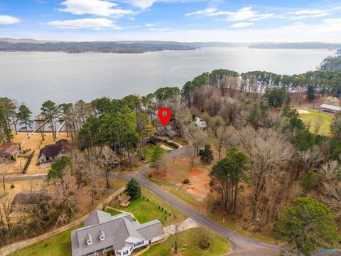 Photo of 29 Lake Breeze, Guntersville, AL 35976 (MLS # 21911468)