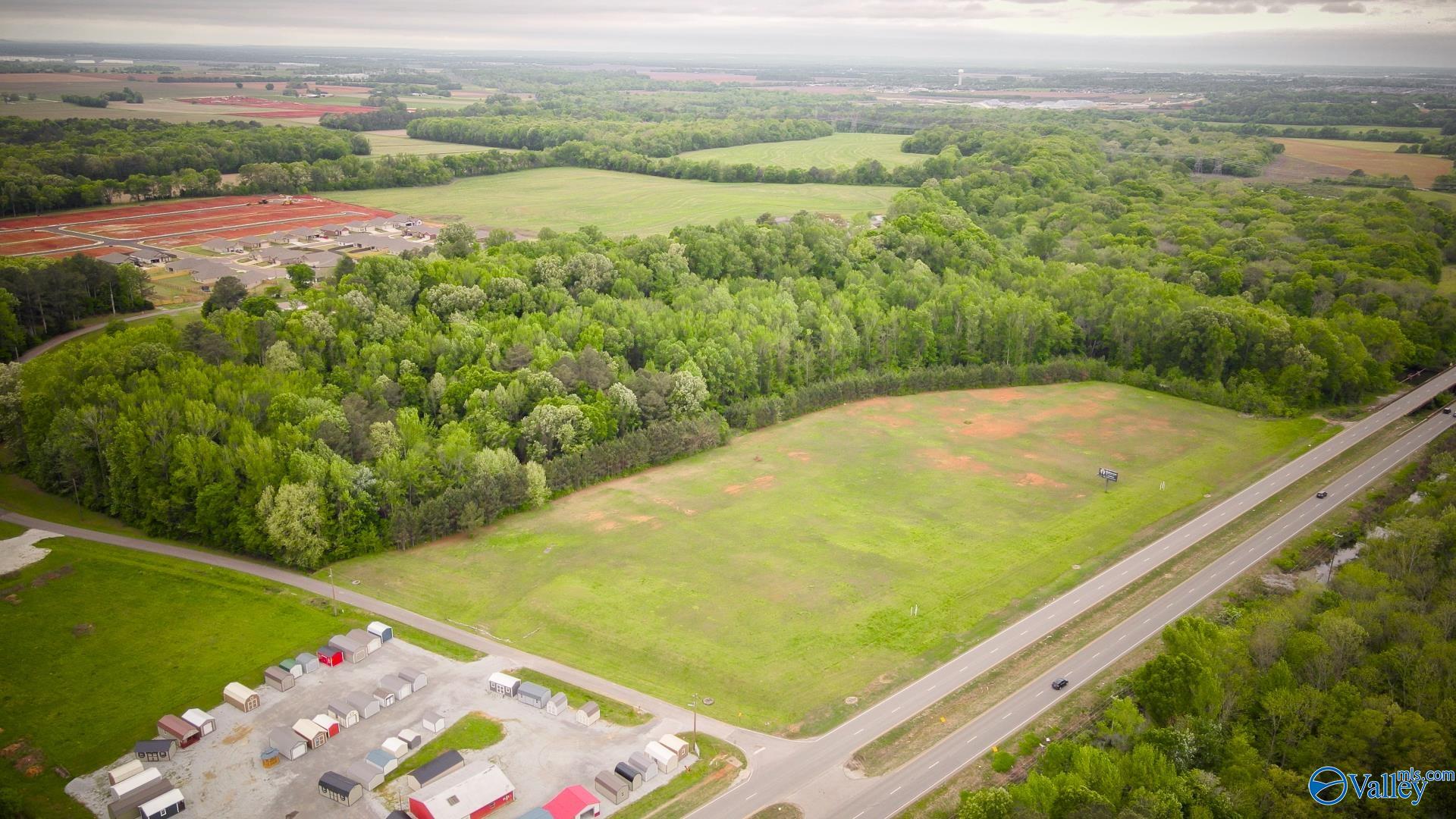 9 Acres Highway 72