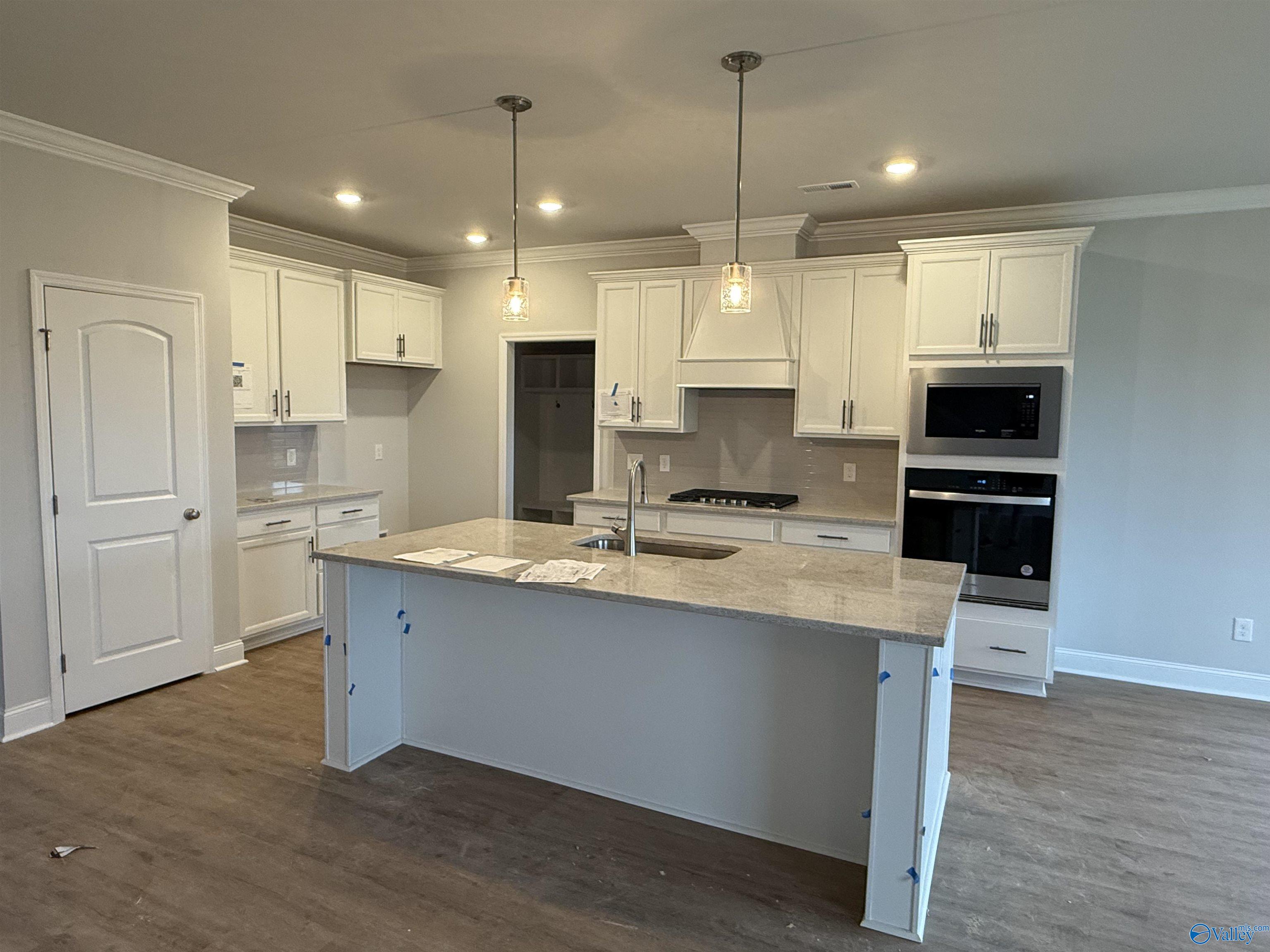 115 Ranna Drive, Huntsville, Alabama image 2