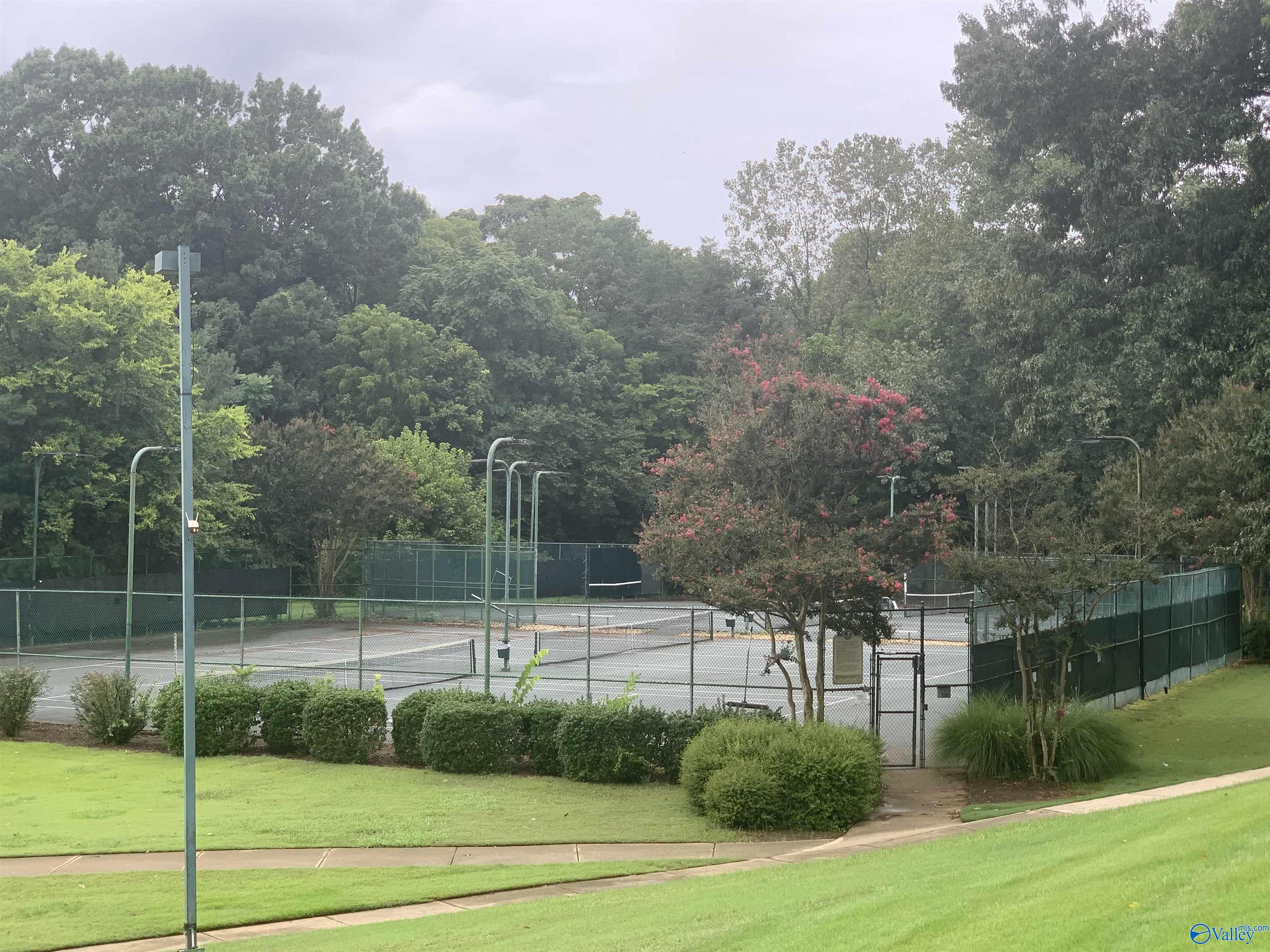 Madison, Alabama 35758, United States, 5 Bedrooms Bedrooms, ,4 BathroomsBathrooms,Residential,Pending,109239