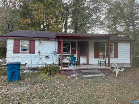 Homes For Sale - 634 Dewey Avenue<br/> Etowah County, Attalla, AL 35954