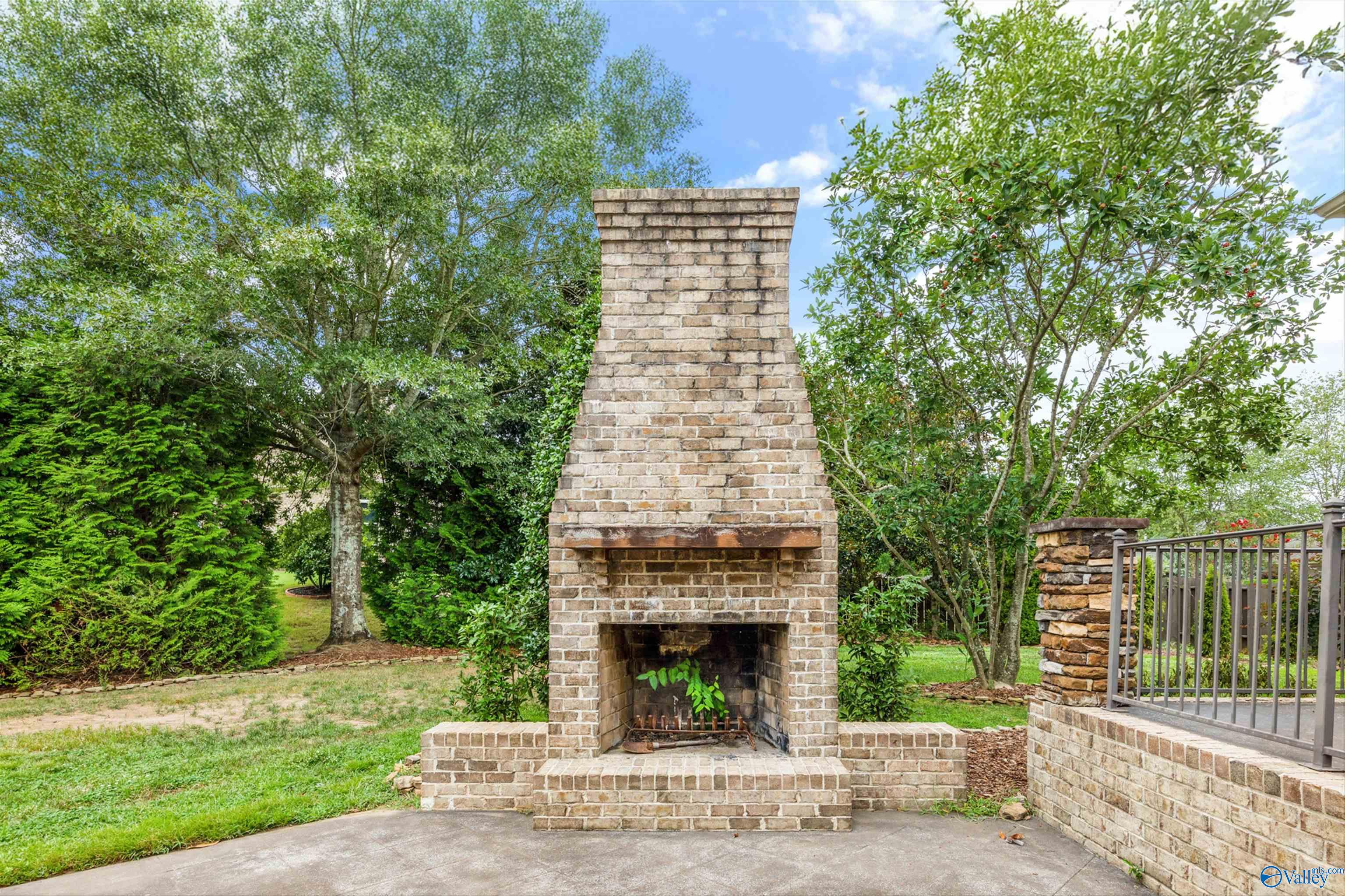 Gurley, Alabama, 35748, United States, 4 Bedrooms Bedrooms, ,5 BathroomsBathrooms,Residential,Active,1909111