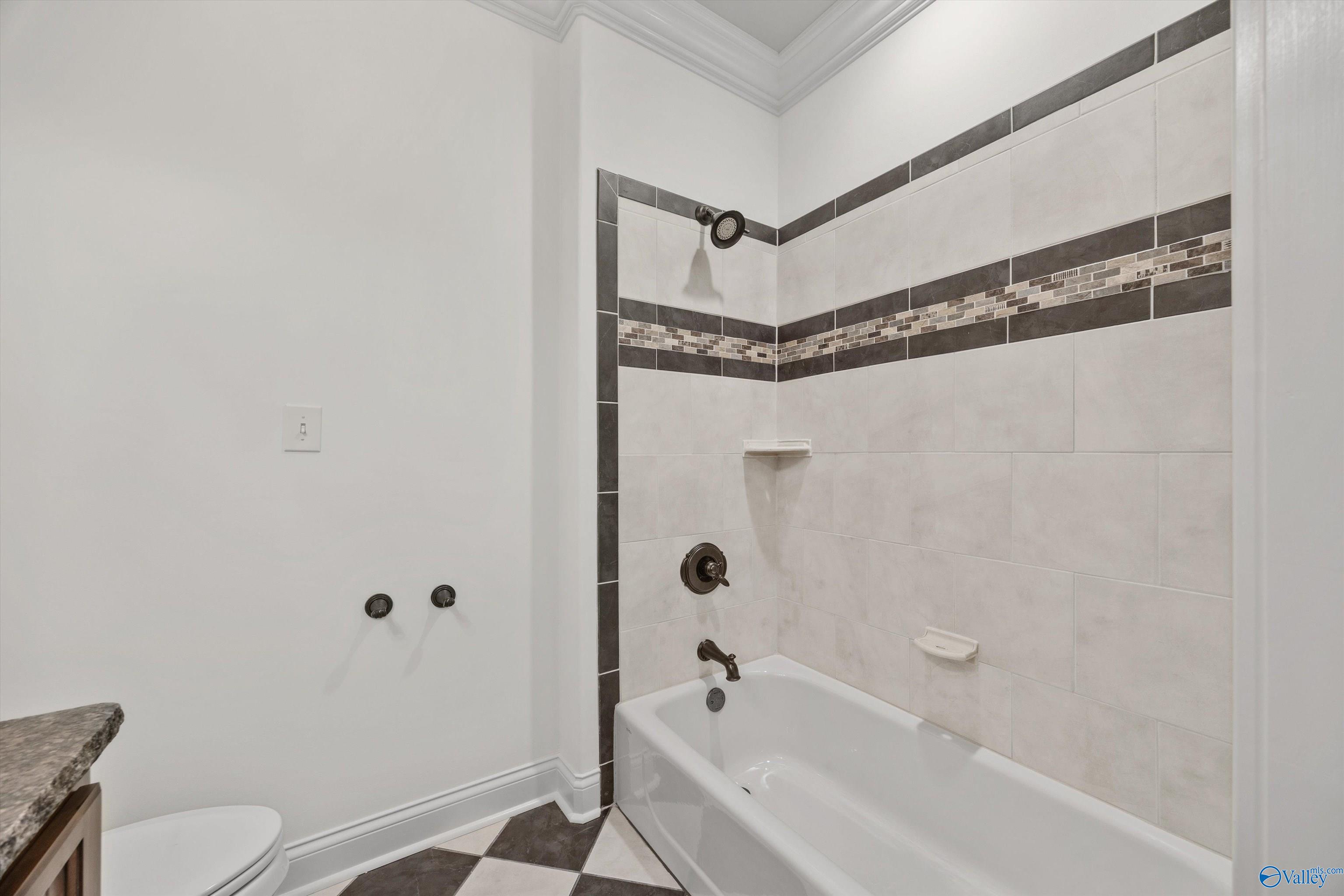 Gurley, Alabama, 35748, United States, 4 Bedrooms Bedrooms, ,5 BathroomsBathrooms,Residential,Active,1909111