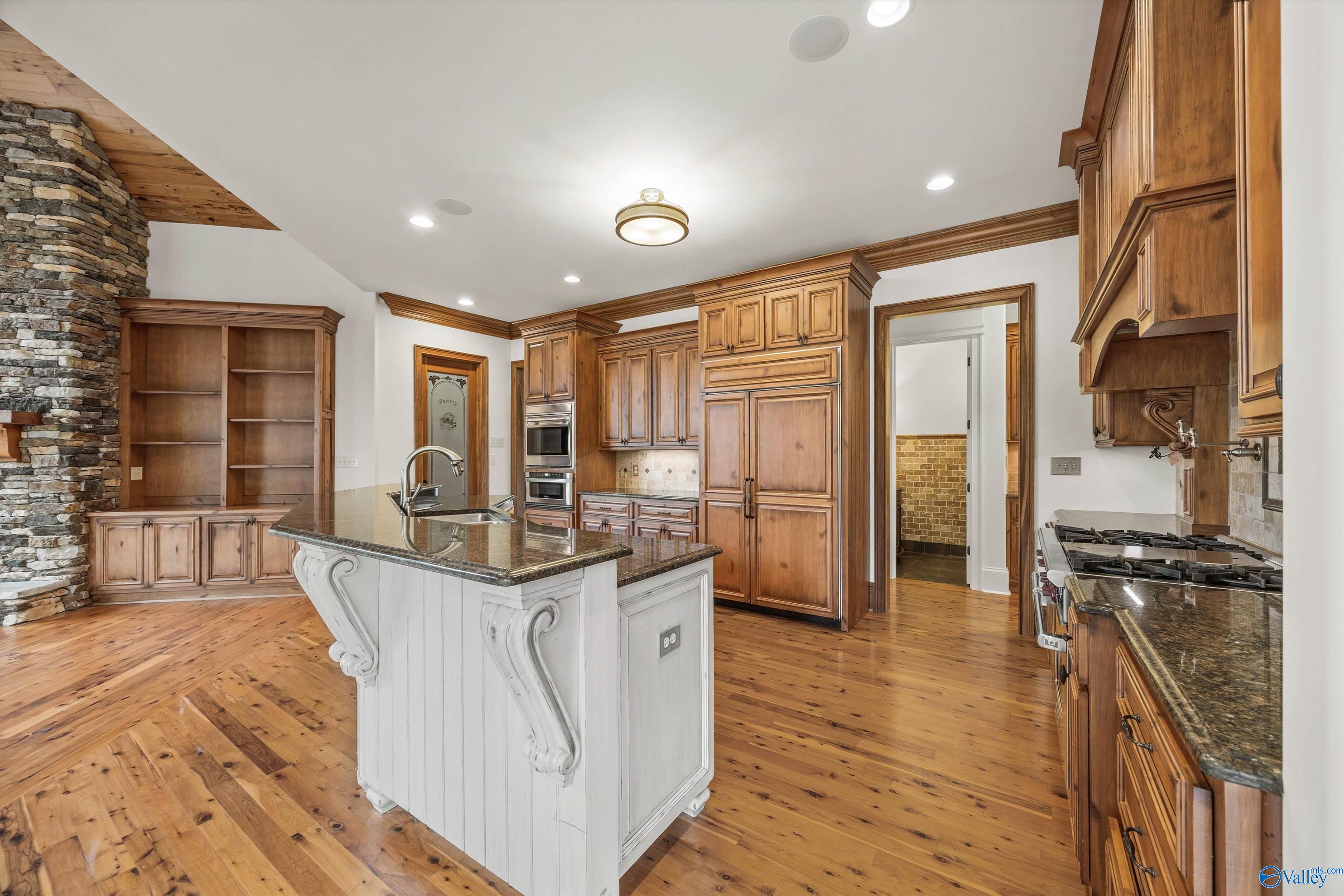 Gurley, Alabama, 35748, United States, 4 Bedrooms Bedrooms, ,5 BathroomsBathrooms,Residential,Active,1909111