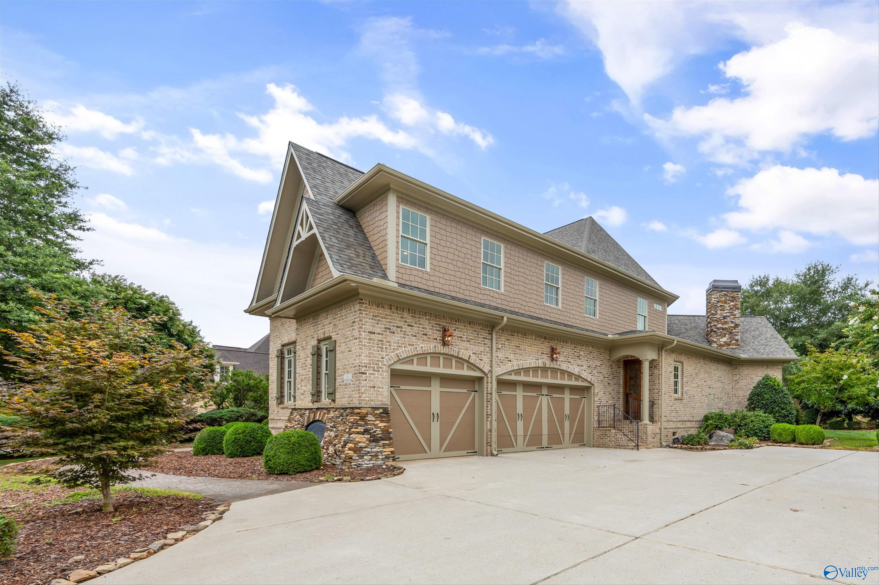 Gurley, Alabama, 35748, United States, 4 Bedrooms Bedrooms, ,5 BathroomsBathrooms,Residential,Active,1909111