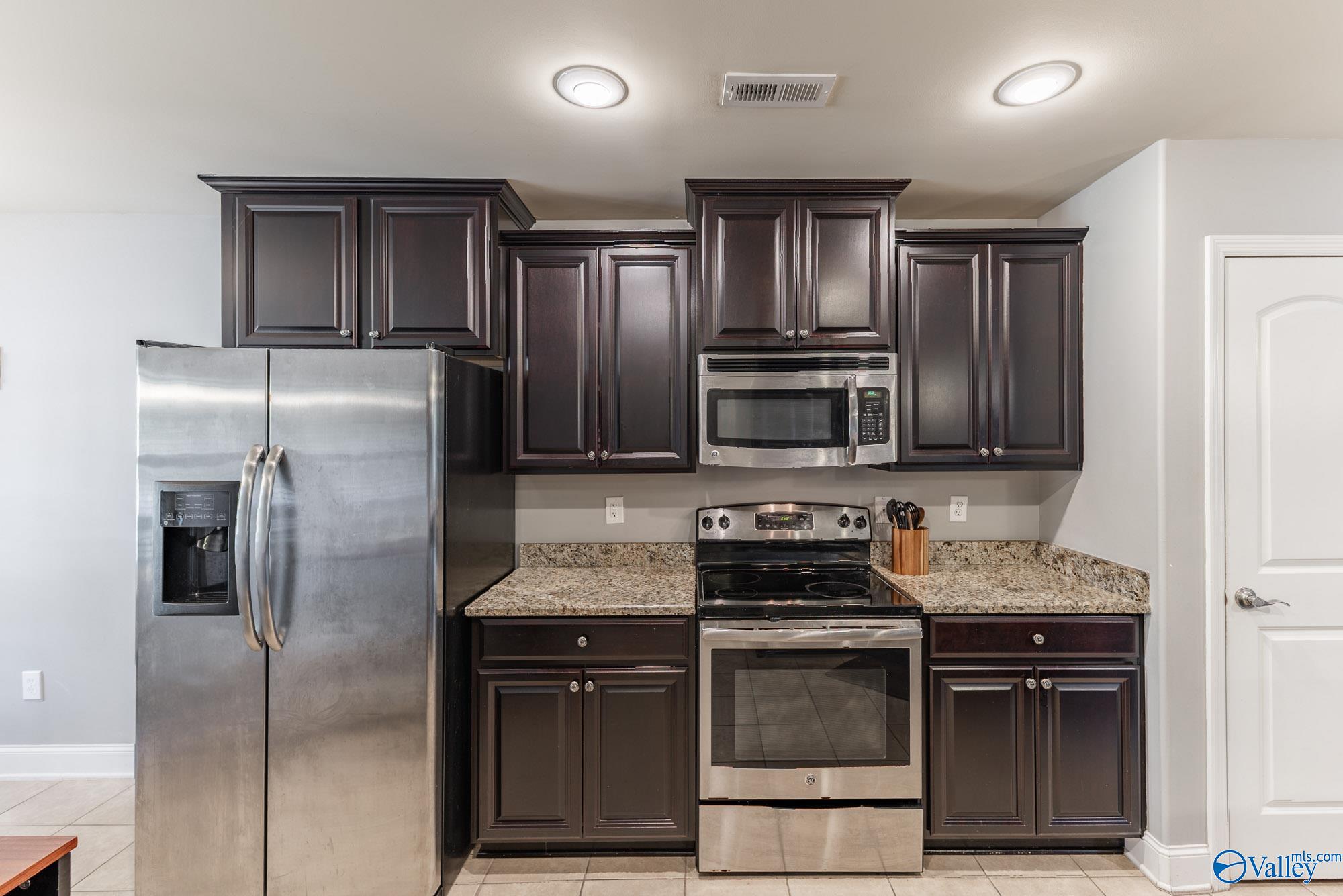 325 Dovington Drive, Huntsville, Alabama image 4