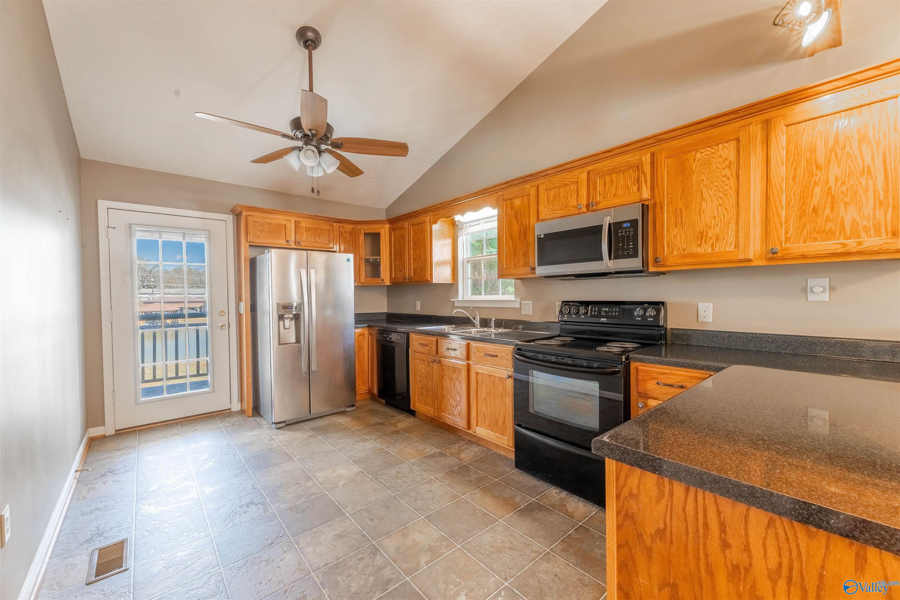 109 Camden Cove Lane, Gadsden, Alabama image 9
