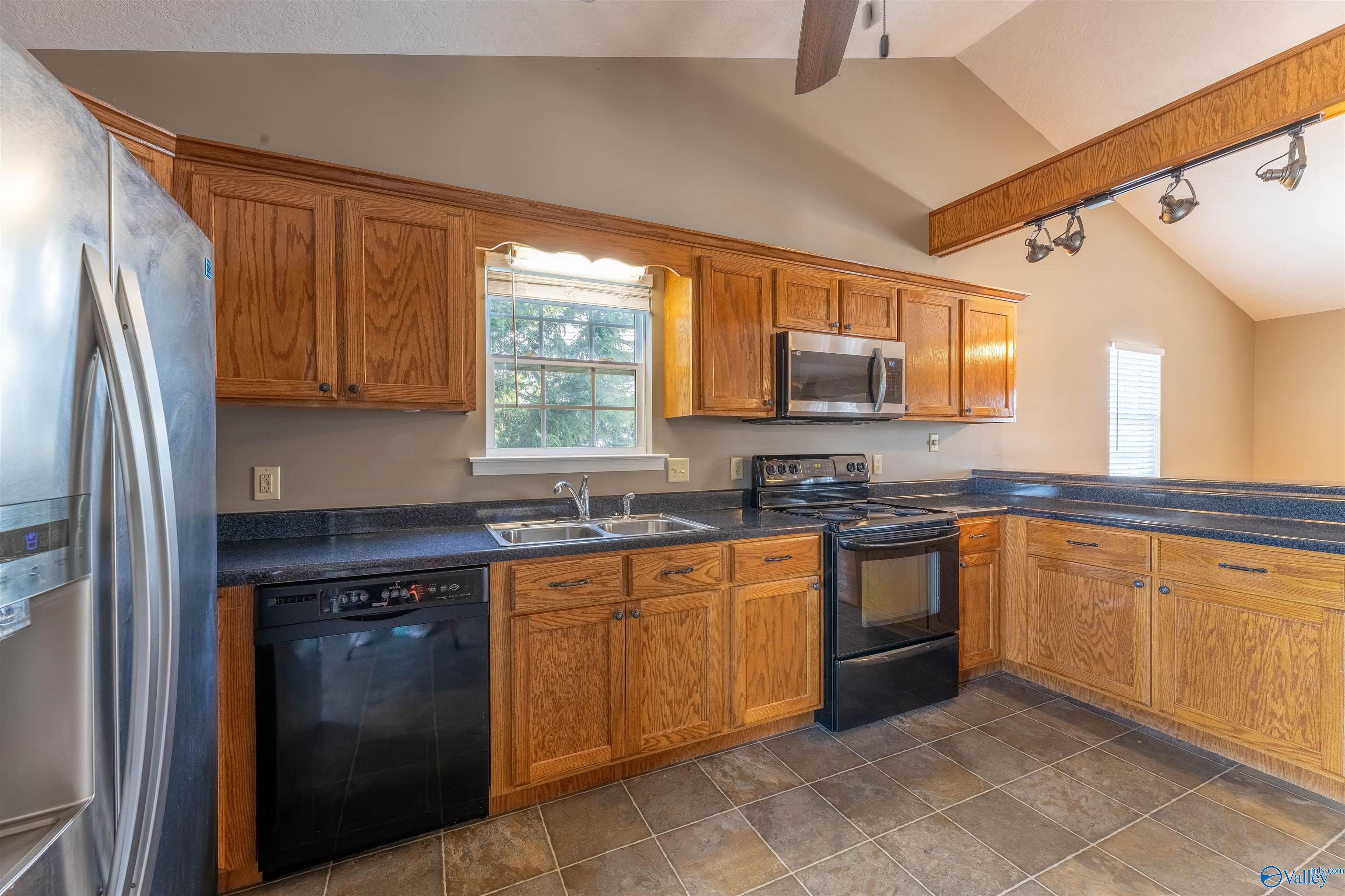 109 Camden Cove Lane, Gadsden, Alabama image 10