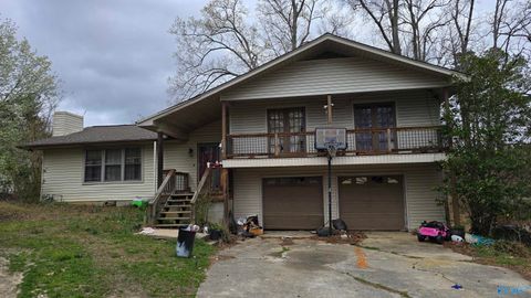 Photo of 5490 Lynda Avenue, Hokes Bluff, AL 35903 (MLS # 21911651)