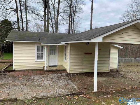 Homes For Sale - 134 Washington Circle<br/> Etowah County, Gadsden, AL 35904