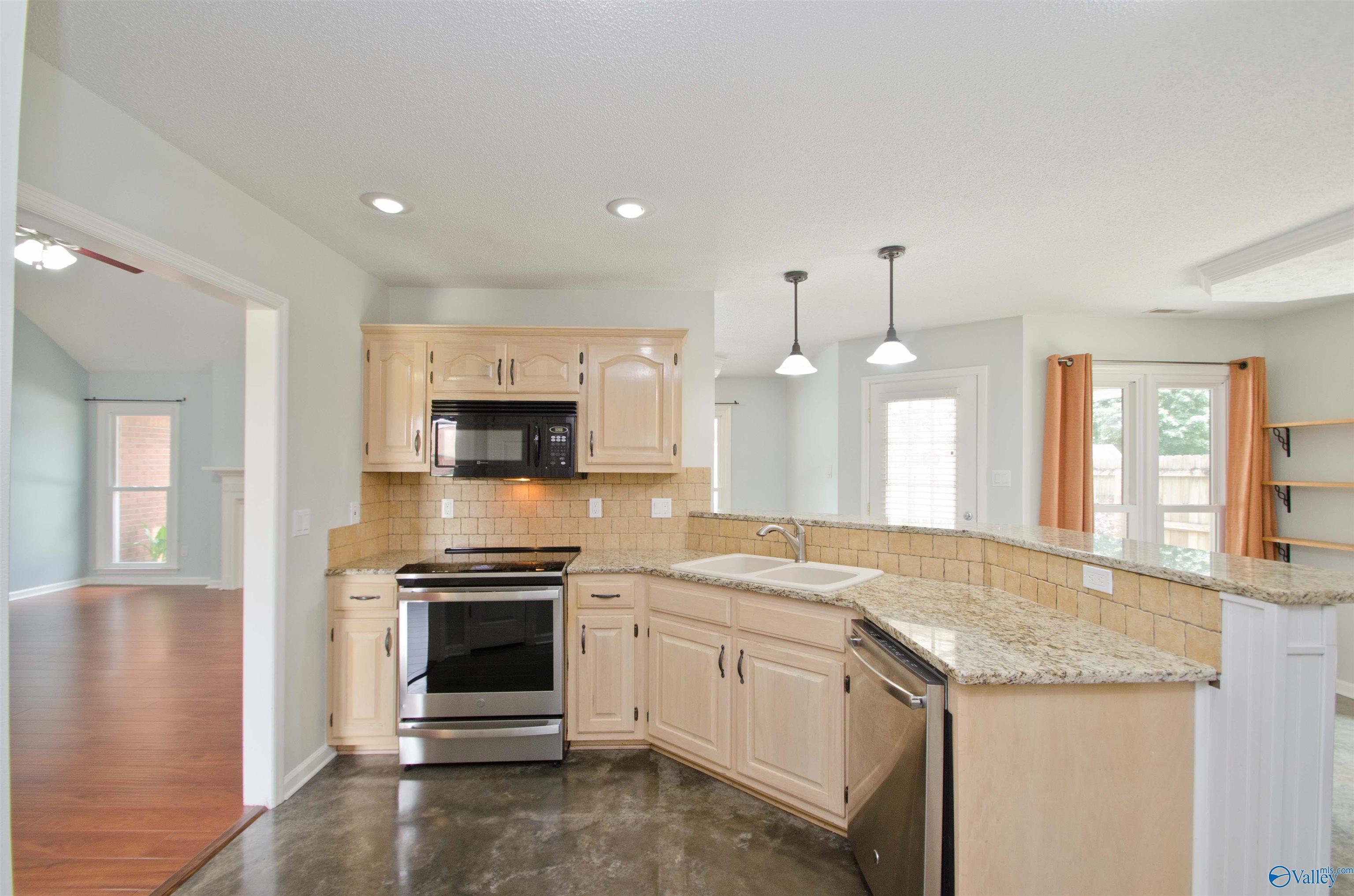 1422 Lake Crest Drive, Decatur, Alabama image 24