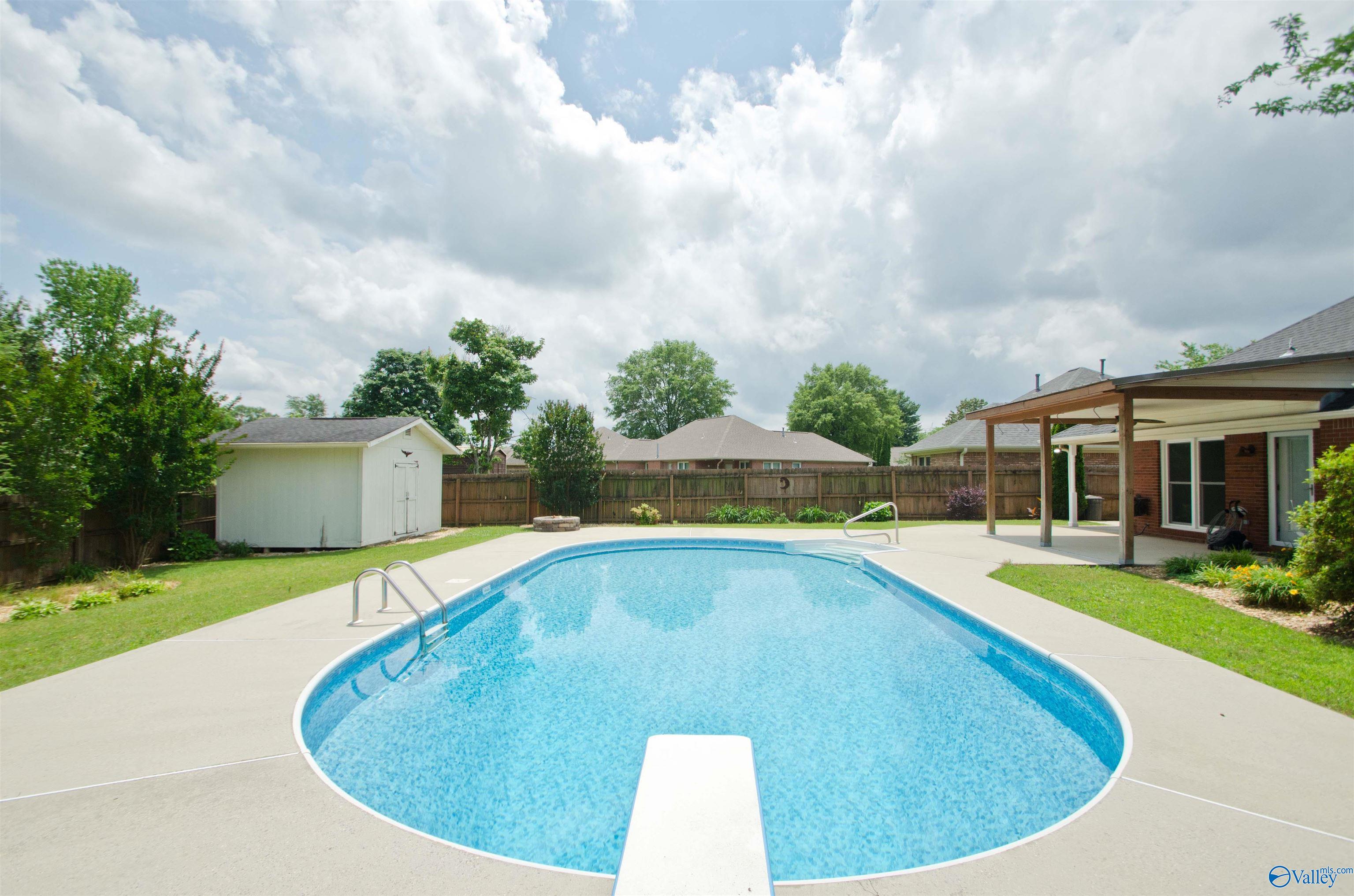 1422 Lake Crest Drive, Decatur, Alabama image 6