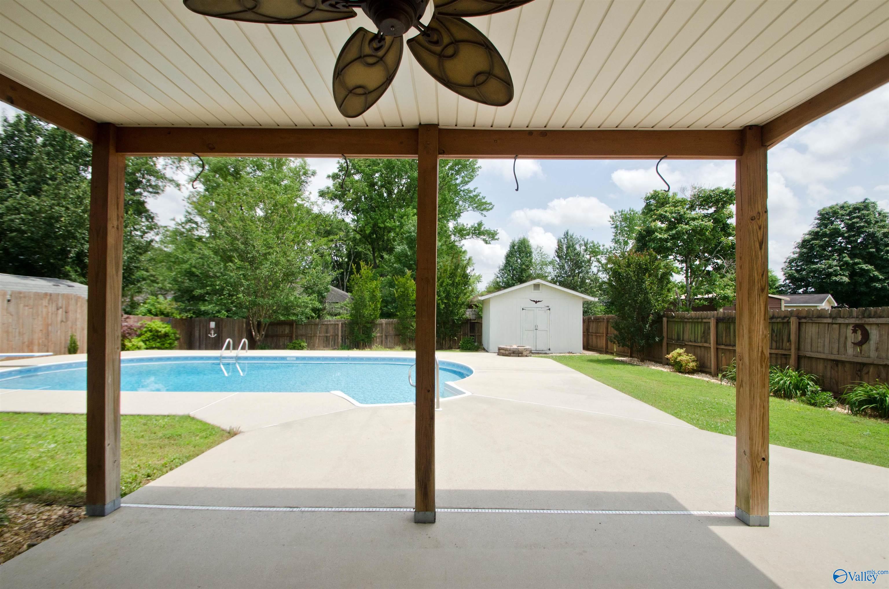1422 Lake Crest Drive, Decatur, Alabama image 5