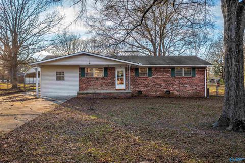 Apartment For Sale - 8 Smith Court<br/> Cherokee County, Centre, AL 35960