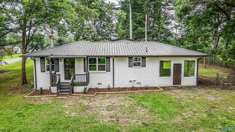 Homes For Sale - 26220 Children Lane<br/> Limestone County, Athens, AL 35613