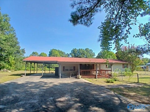 Homes For Sale - 2246 County Road 137<br/> Stevenson, AL 35772