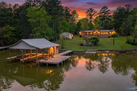 Homes For Sale - 1495 County Road 79<br/> Centre, AL 35960