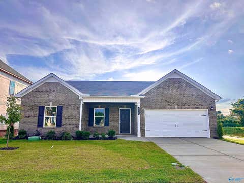 Homes For Sale - 334 Emma Way<br/> New Market, AL 35761