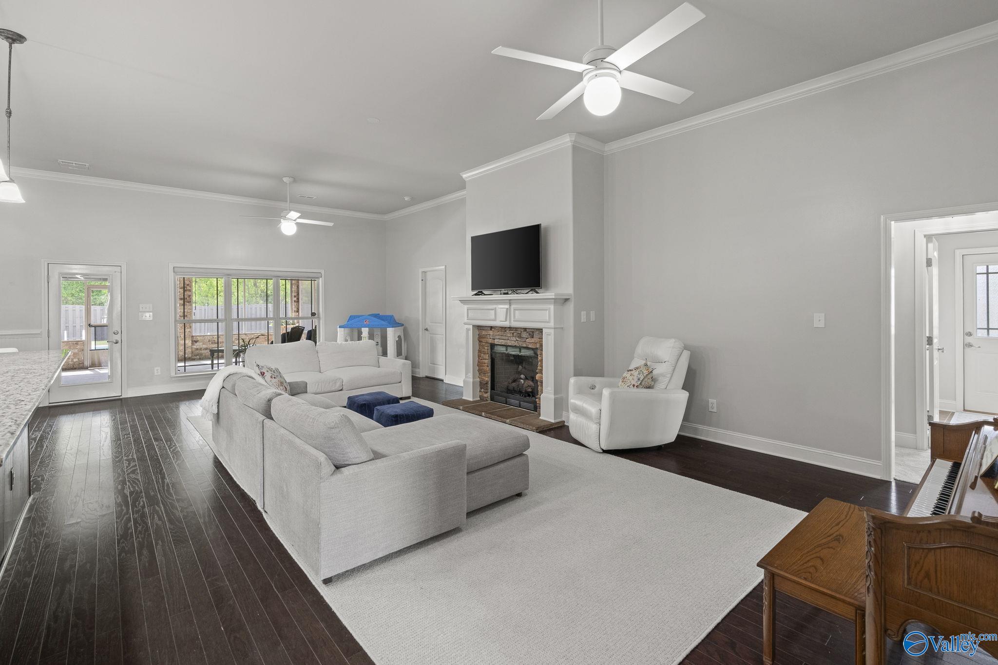 2514 Caldwell Park Court, Owens Cross Roads, Alabama image 5