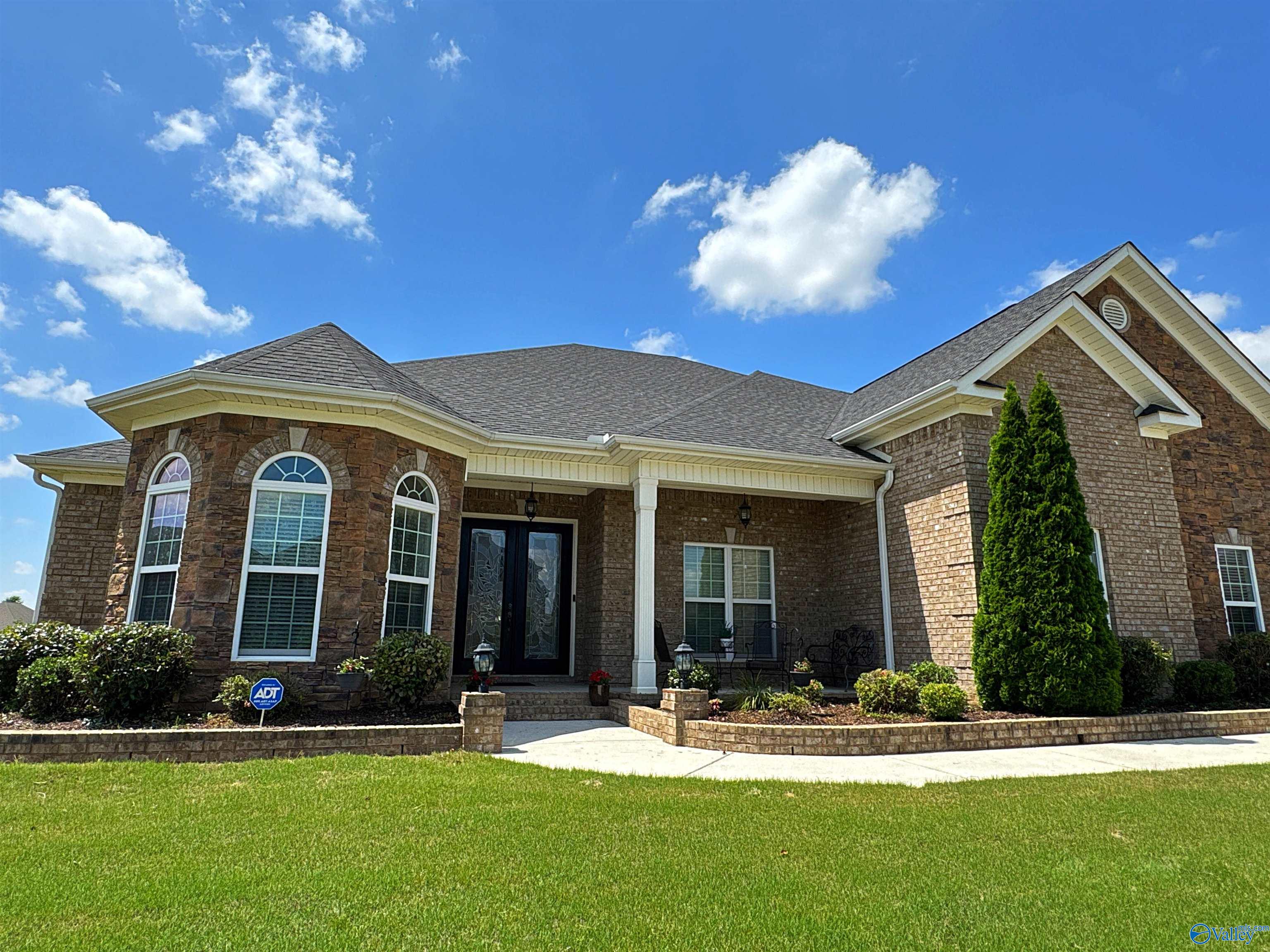 211 Woodgrove Drive, Madison, Alabama image 5