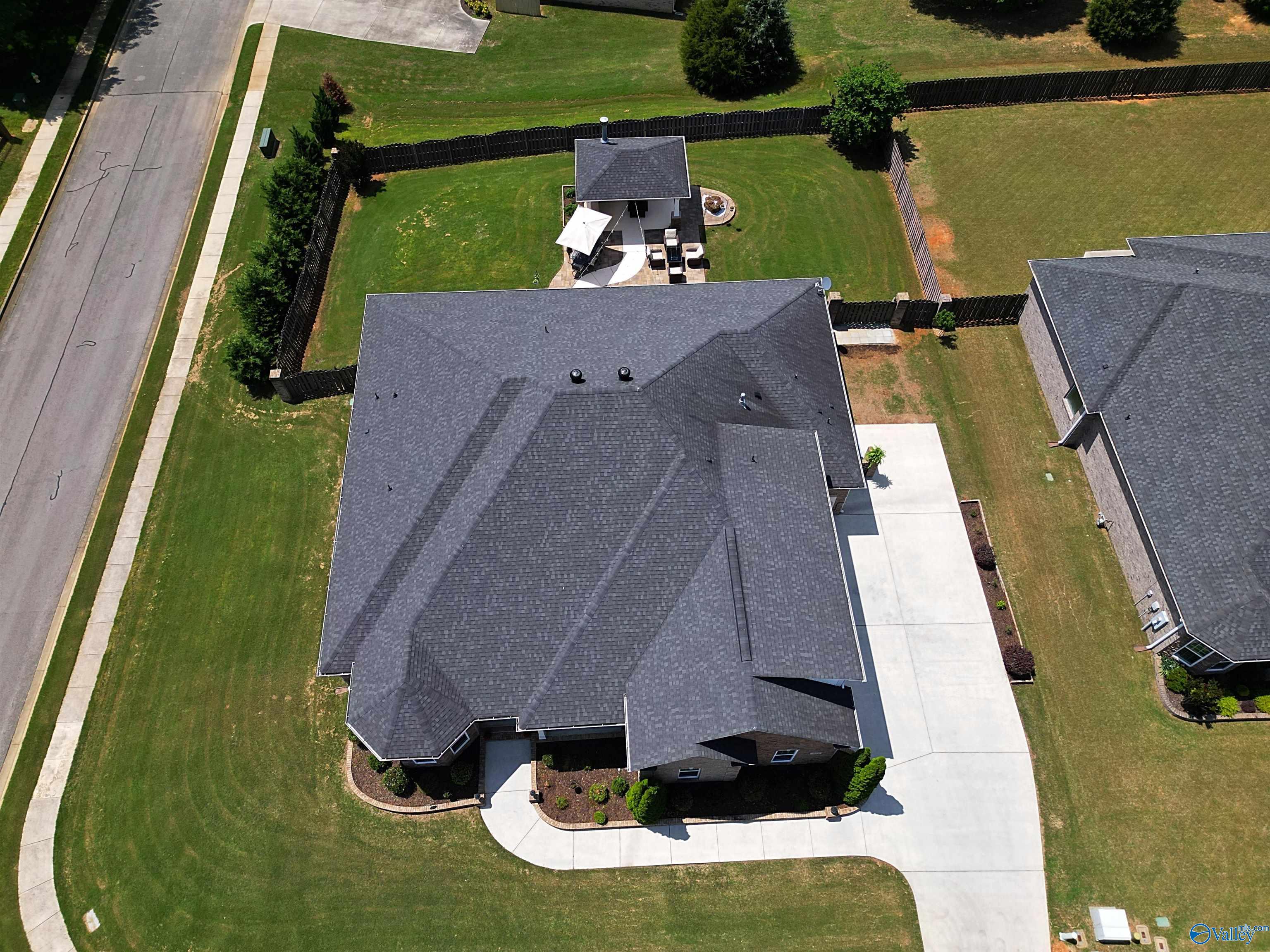 211 Woodgrove Drive, Madison, Alabama image 6