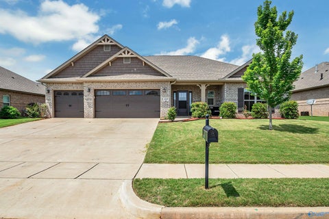Homes For Sale - 105 Tannenbaum Drive<br/> Meridianville, AL 35759