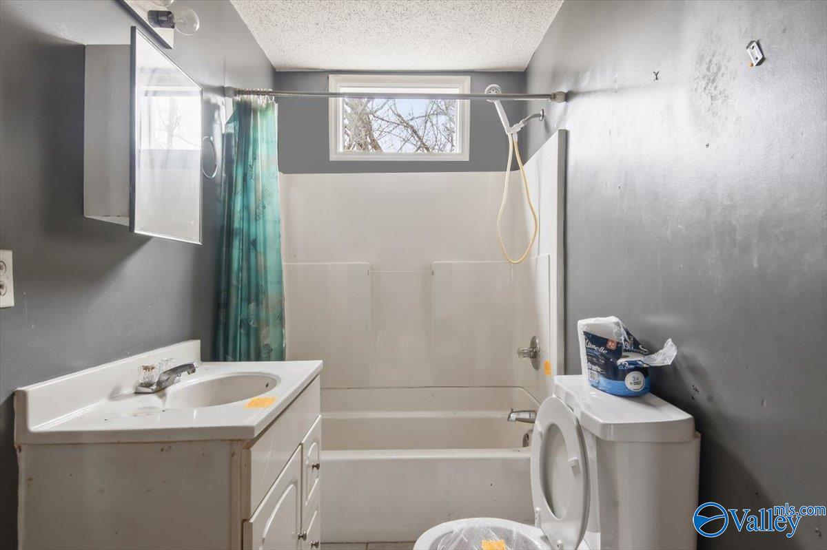 1249 Guntersville Road Houses For Sale in Arab