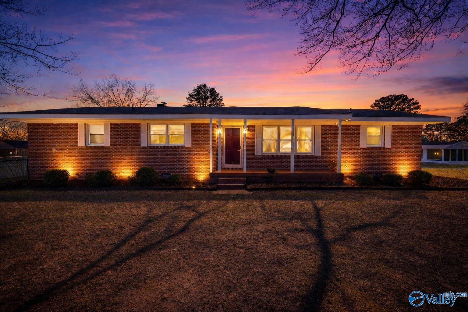 639 Vaughn Bridge Road NW