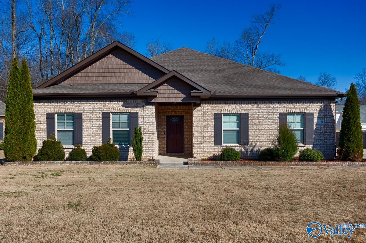 119 Fawn Brook Drive, Hazel Green, Alabama image 1