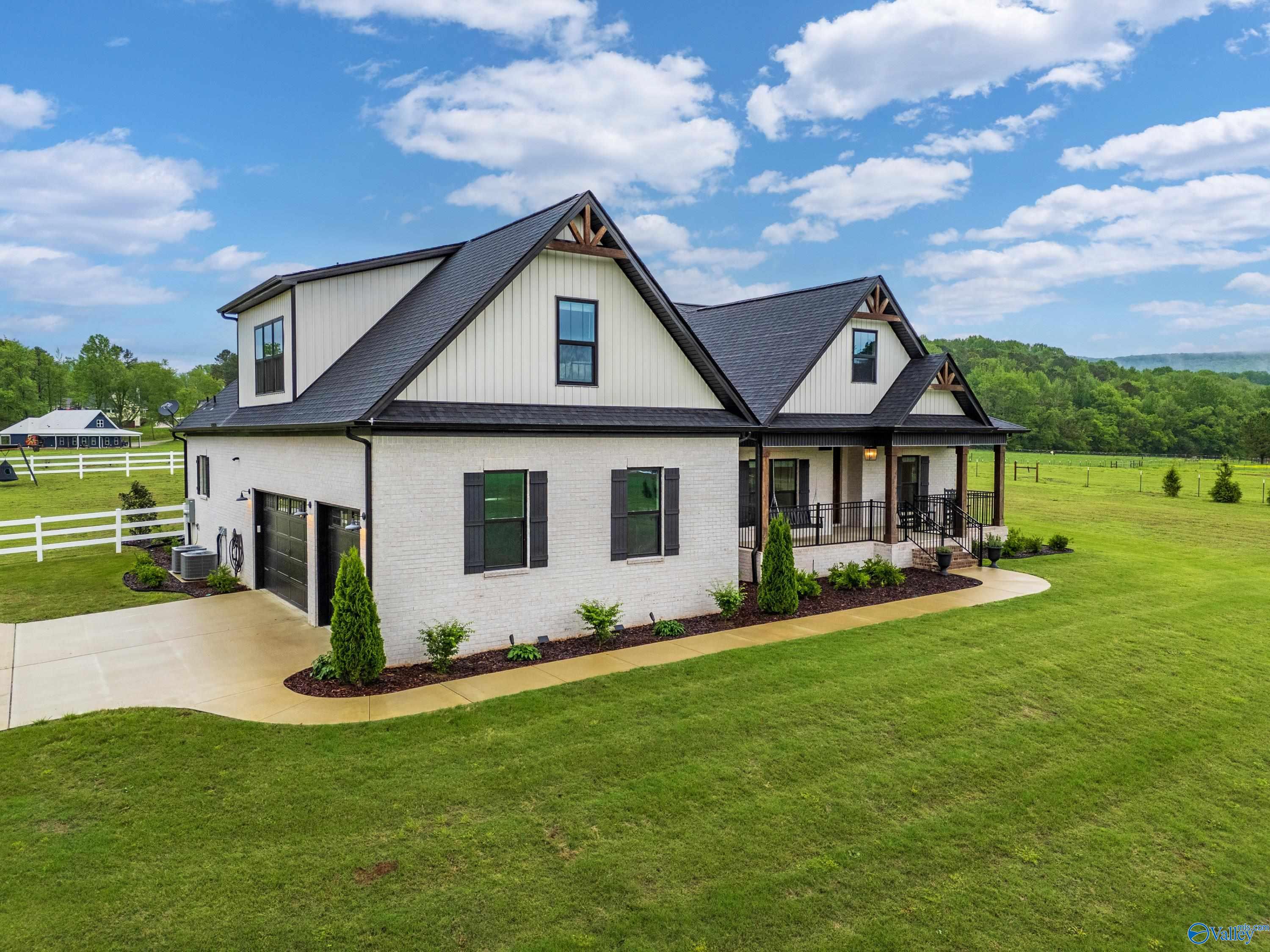 527 Sharps Cove Road, Gurley, Alabama image 2