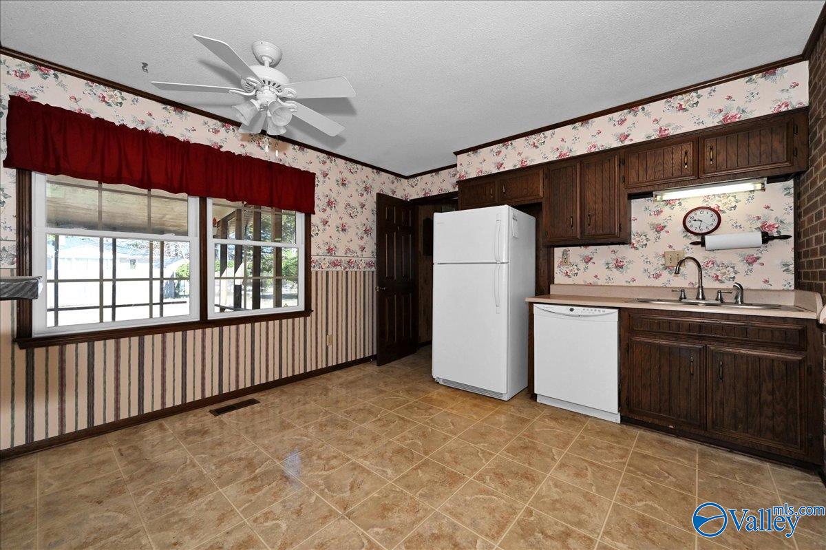 305 Sunset Street, Hartselle, Alabama image 7