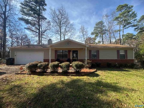 Homes For Rent - 117 Water Oak Court<br/> Harvest, AL 35749