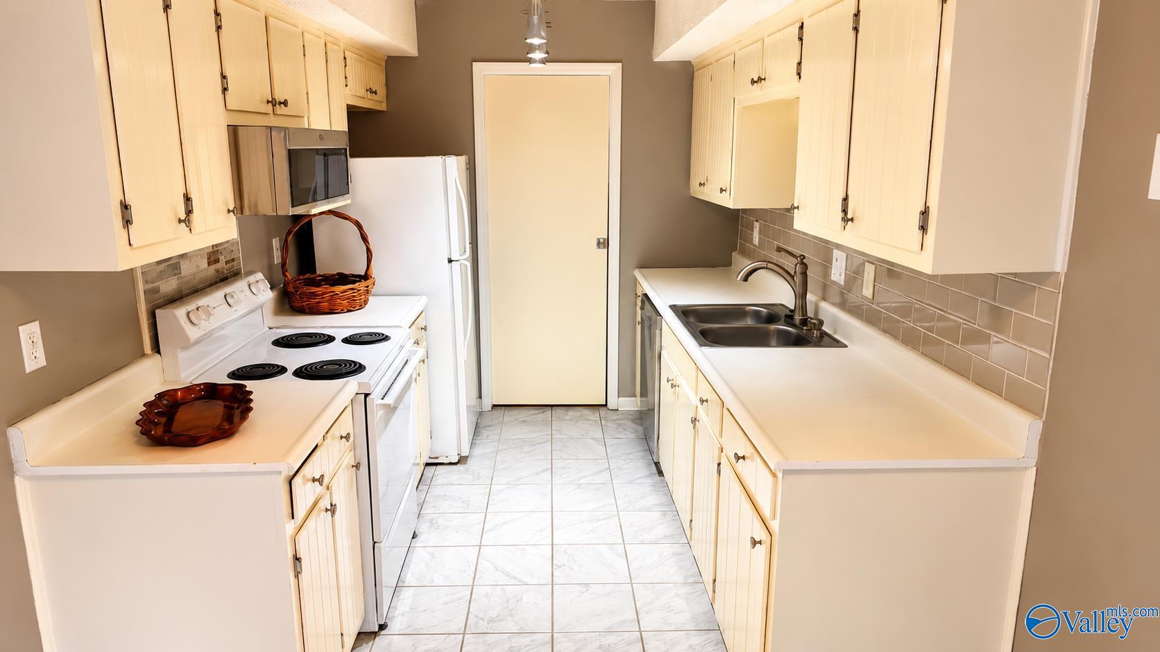 2225 Golf Road SW 406