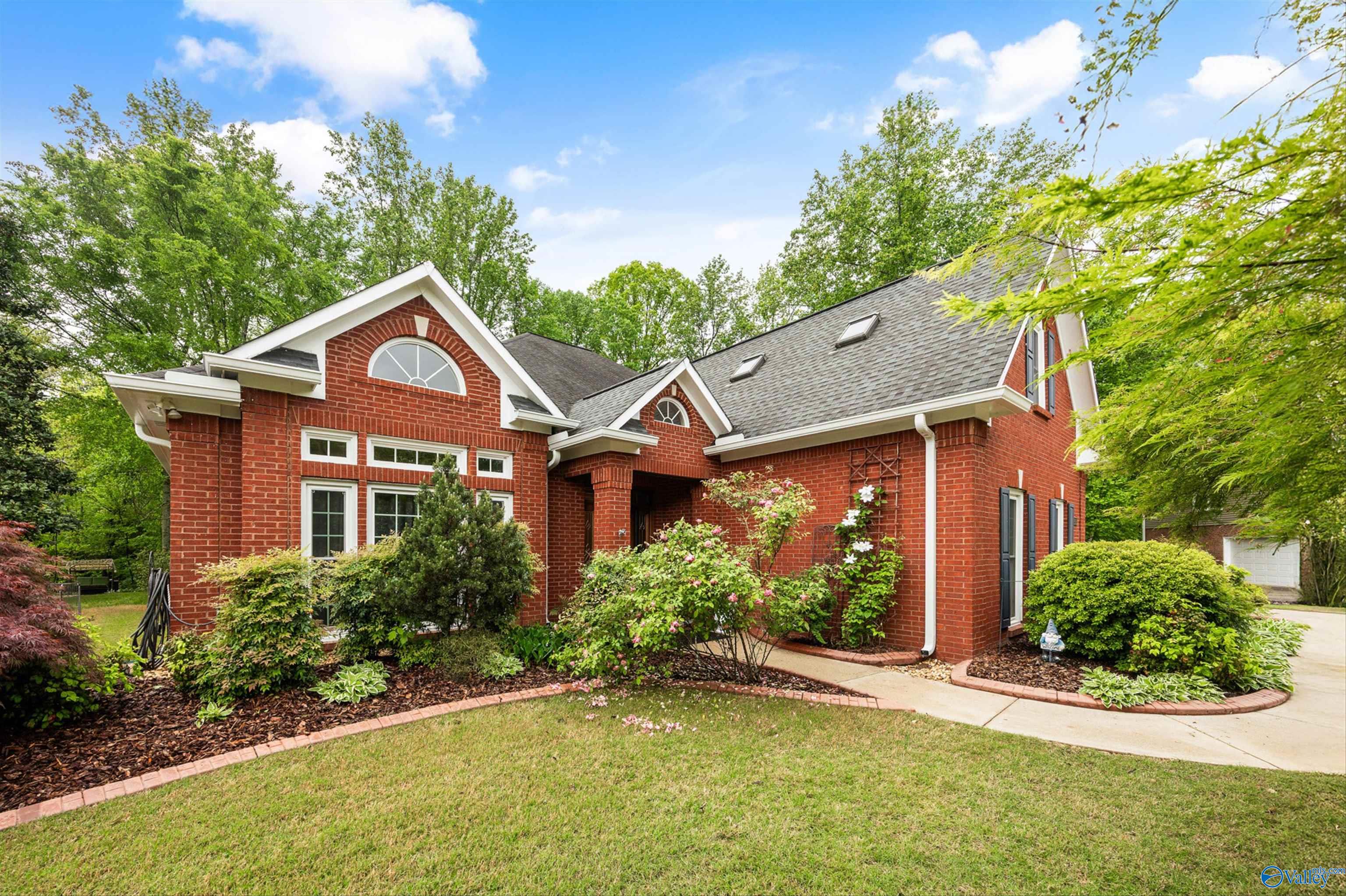 303 Knox Creek Trail, Madison, Alabama image 2