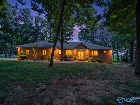 Homes For Sale - 8508 Moores Mill Road<br/> Meridianville, AL 35759