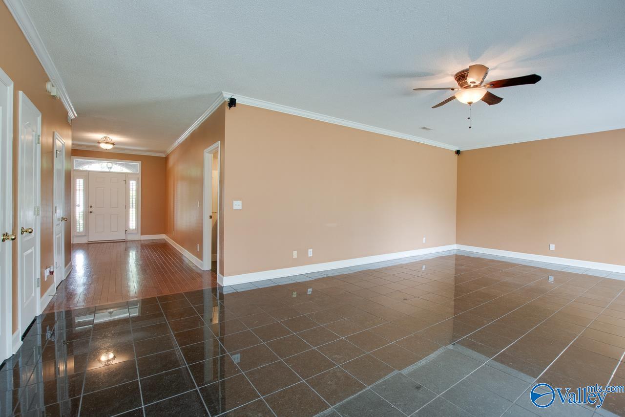 206 Cheval Circle, Brownsboro, Alabama image 6
