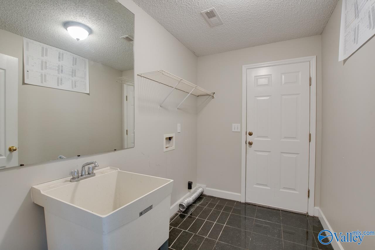 206 Cheval Circle, Brownsboro, Alabama image 21