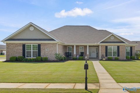 Photo of 3709 Chartwell Court, Decatur, AL 35603 (MLS # 21917114)