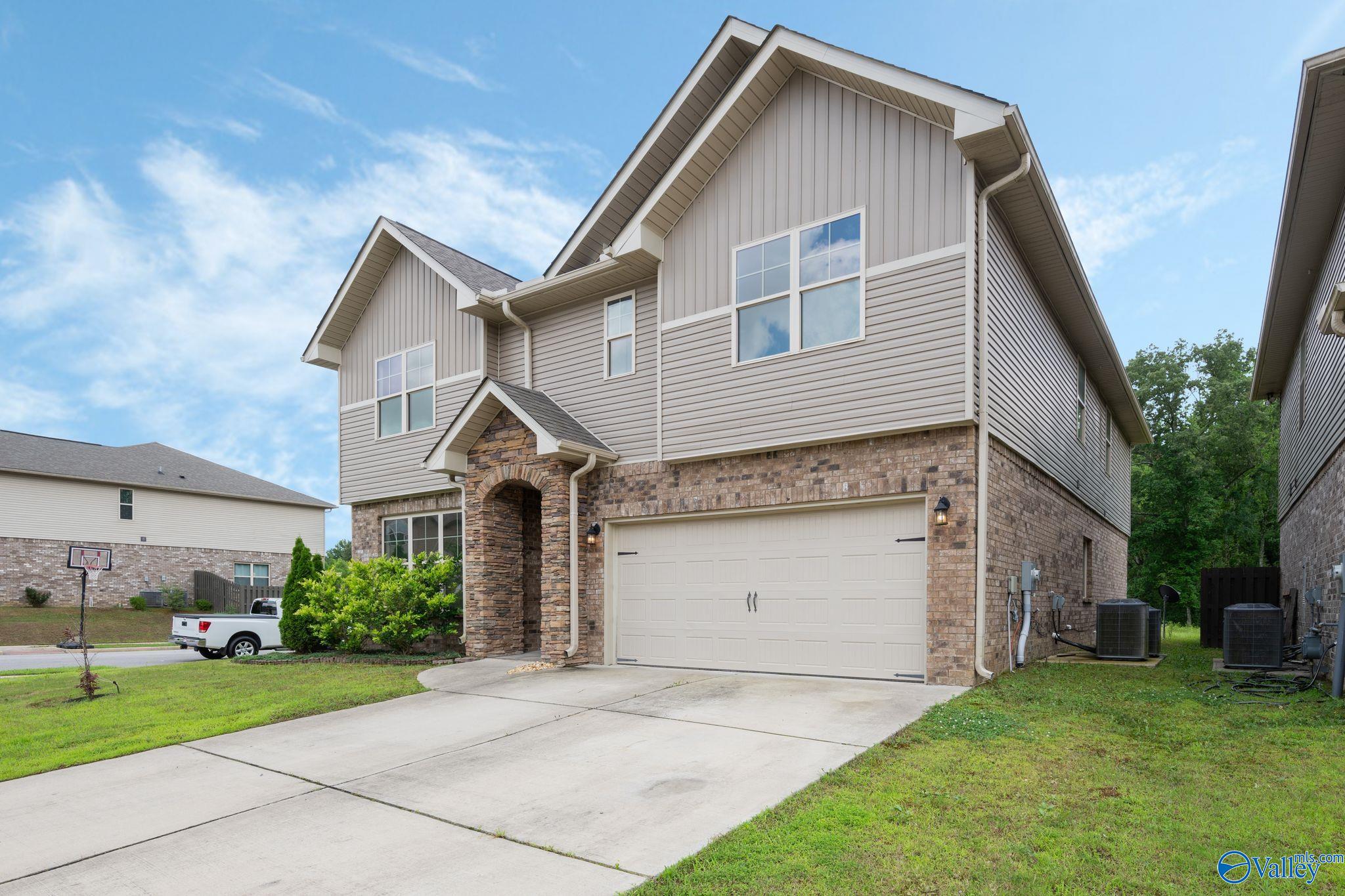 700 Magnolia Place Lane, Hartselle, Alabama image 3