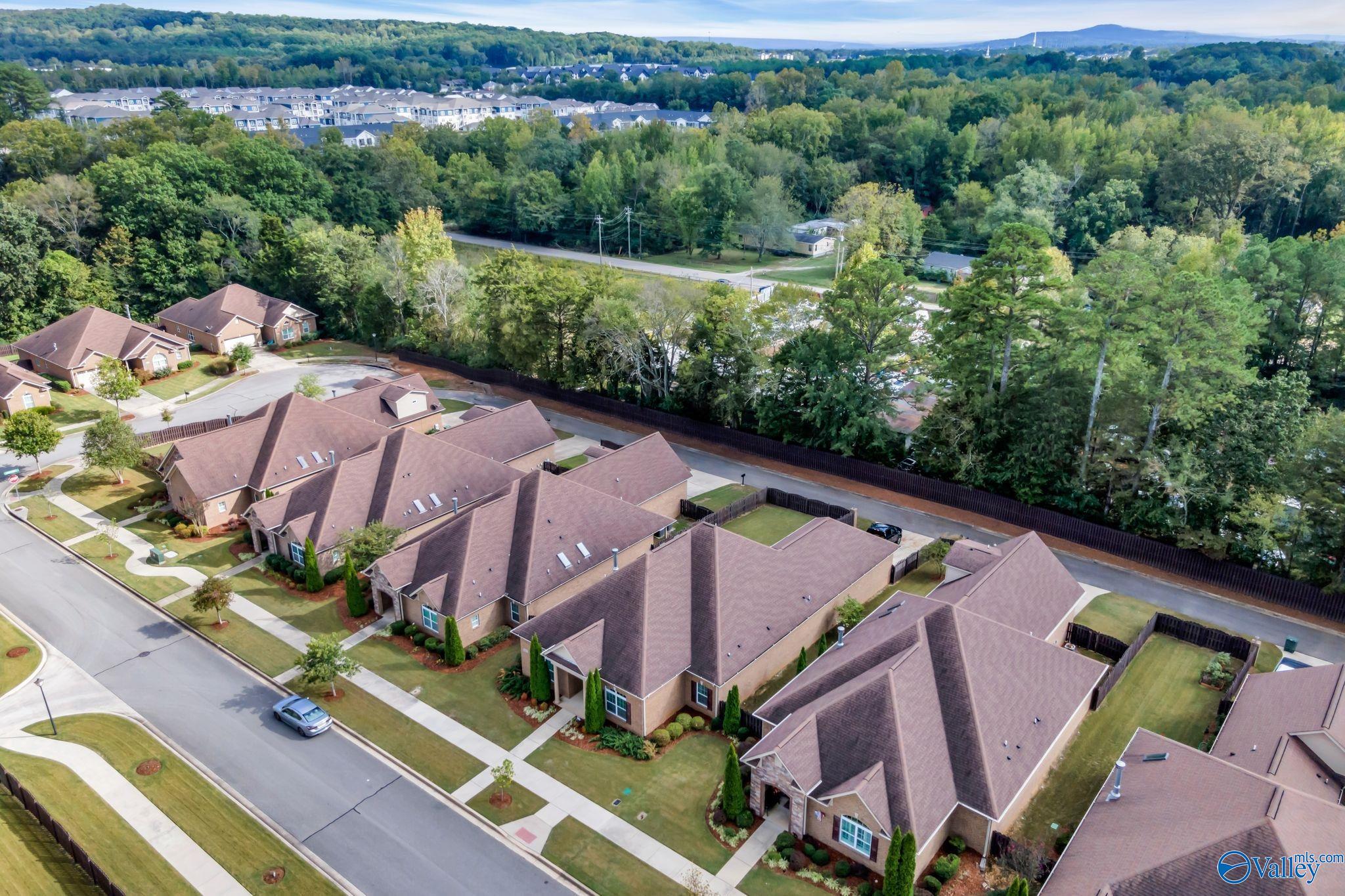 Huntsville, Alabama 35806, United States, 3 Bedrooms Bedrooms, ,2 BathroomsBathrooms,Residential,Pending,182543