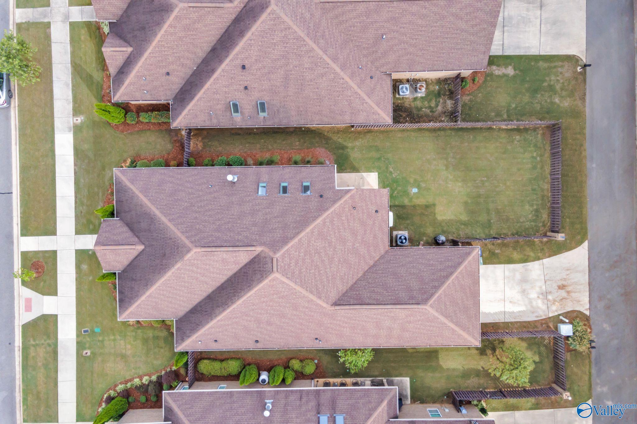 Huntsville, Alabama 35806, United States, 3 Bedrooms Bedrooms, ,2 BathroomsBathrooms,Residential,Pending,182543