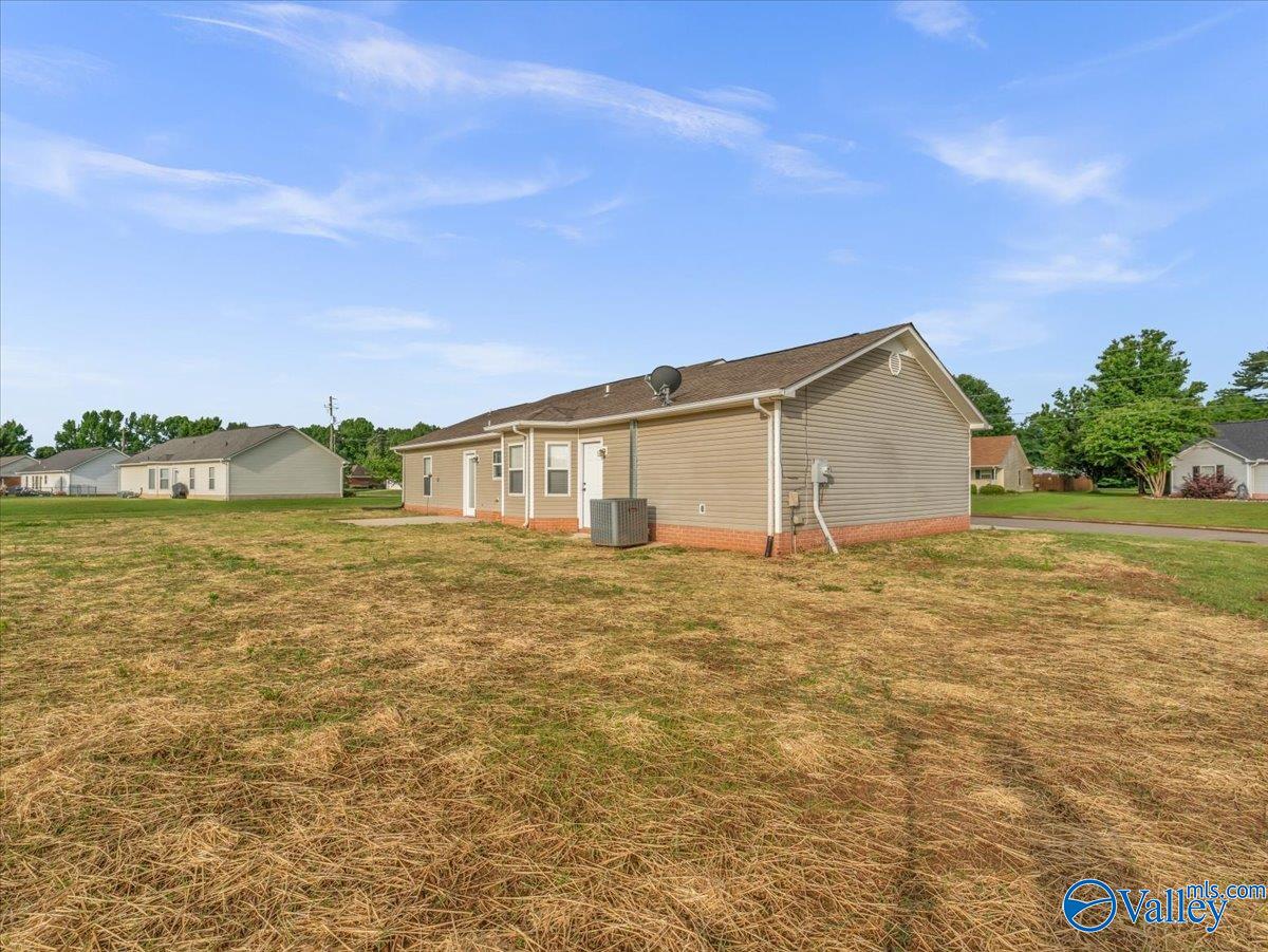 323 Earnhardt Drive, New Market, Alabama image 6