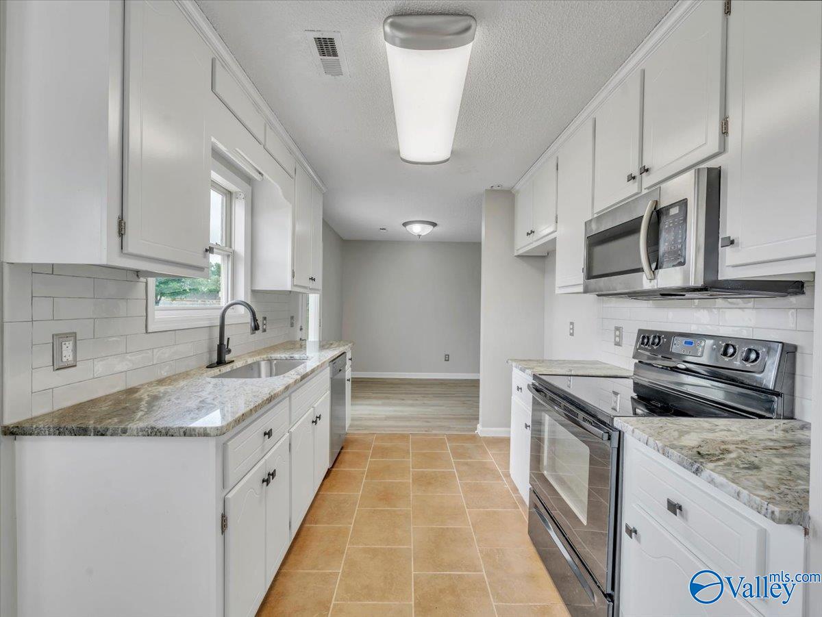 323 Earnhardt Drive, New Market, Alabama image 11