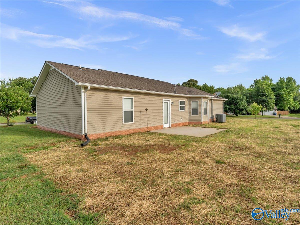 323 Earnhardt Drive, New Market, Alabama image 4