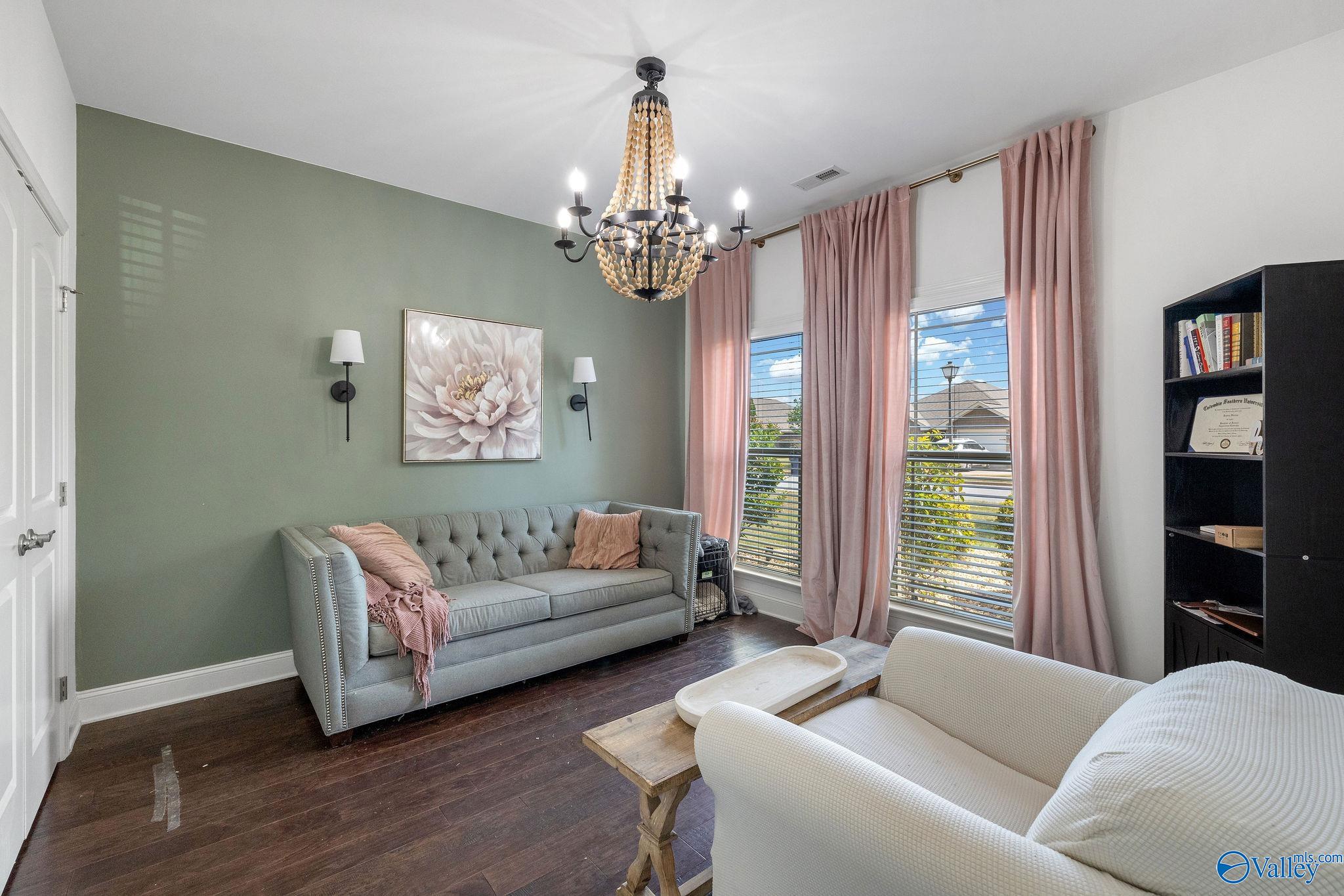 612 River Landing Blvd