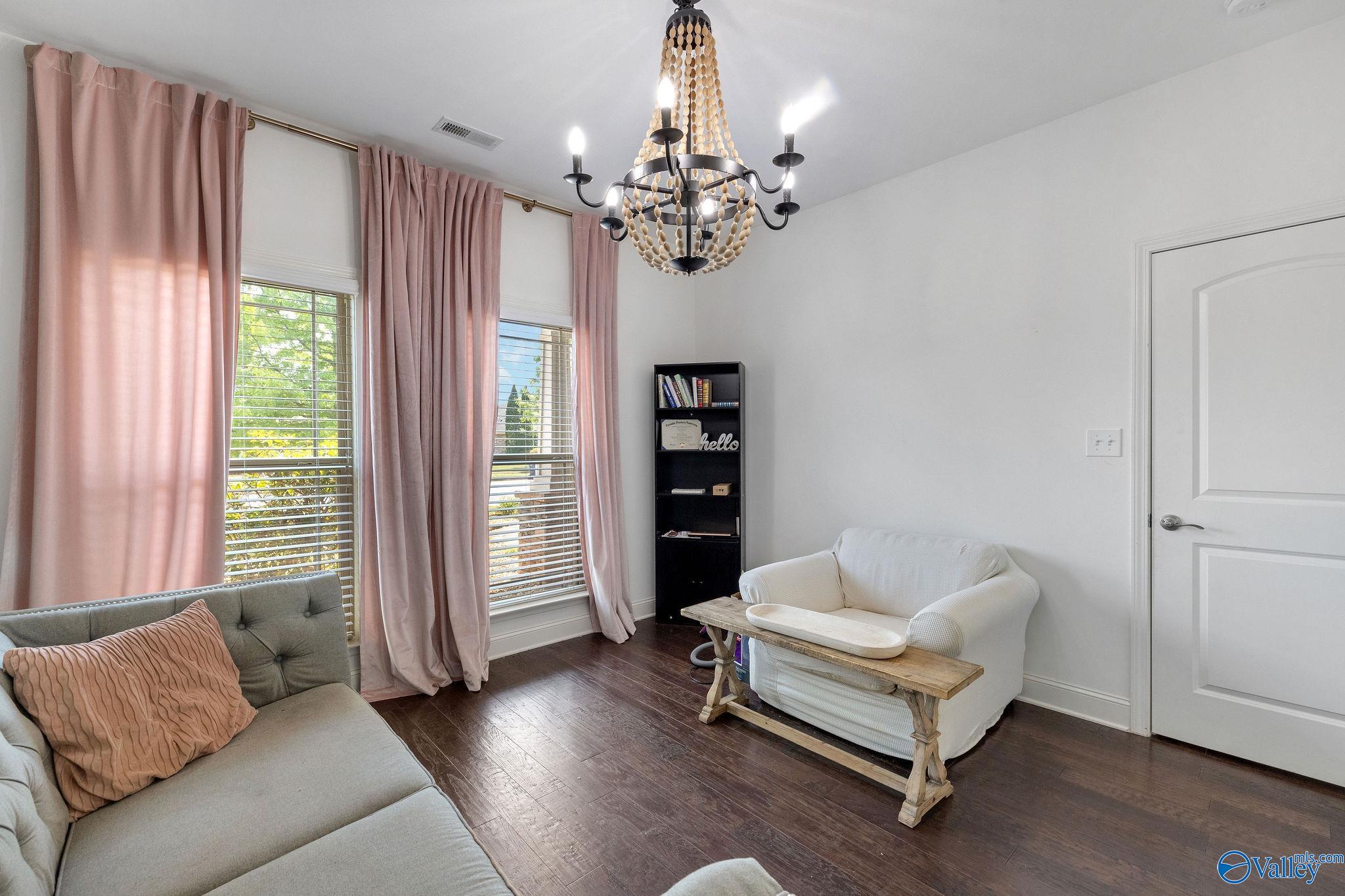 612 River Landing Blvd