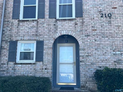 Condo For Sale - 210 Marinawoods Drive #D<br/> Huntsville, AL 35803